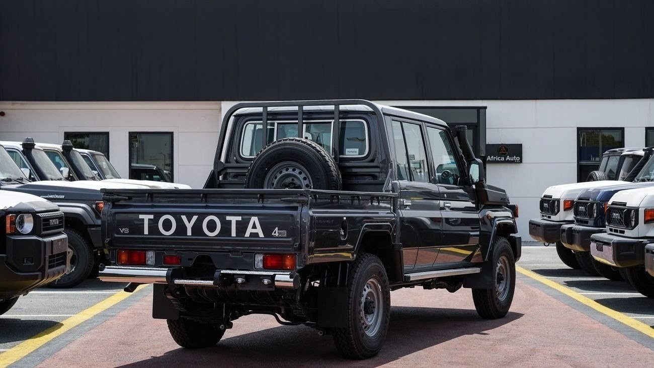 Photo 2 — TOYOTA LAND CRUISER