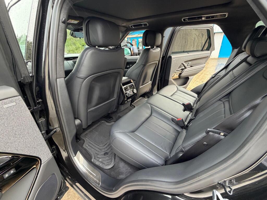 Photo 1 — LAND ROVER