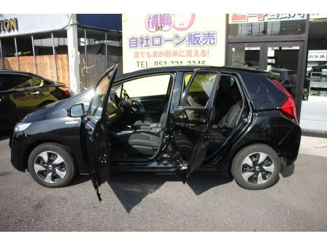 Photo 2 — HONDA FIT