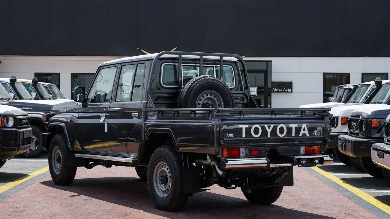 Photo 4 — TOYOTA LAND CRUISER