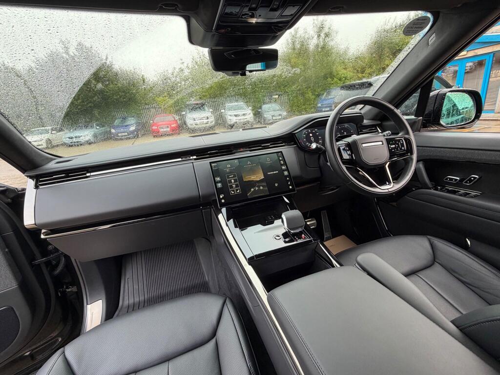 Photo 2 — LAND ROVER