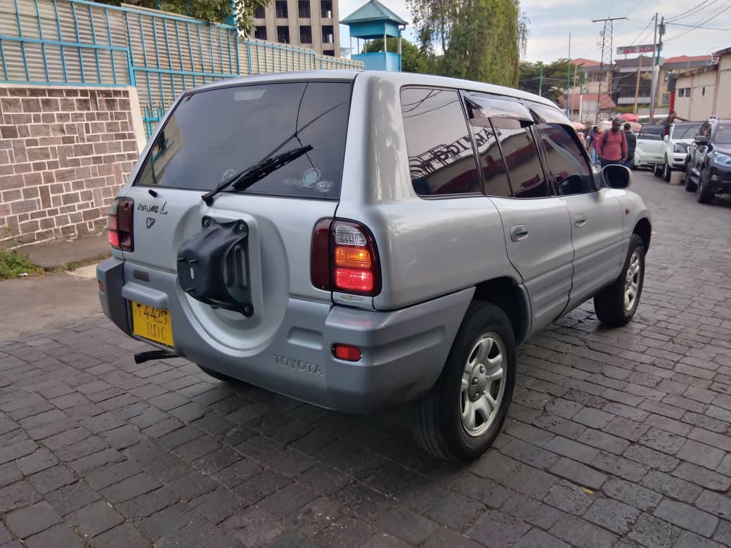 Photo 3 — RAV4